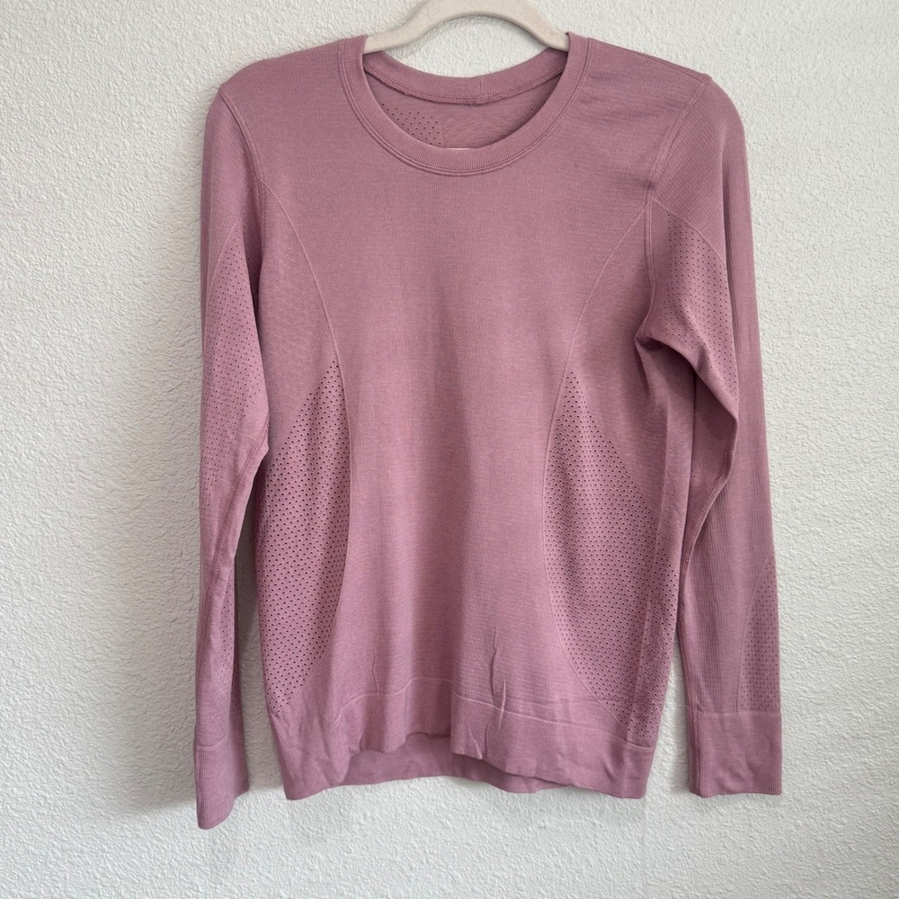 Lululemon Long Sleeve Athletic Top Rose‎ Pink Perforated Breathable Women S